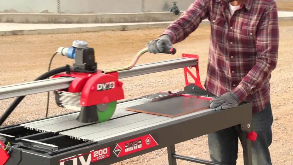 tile saw in use