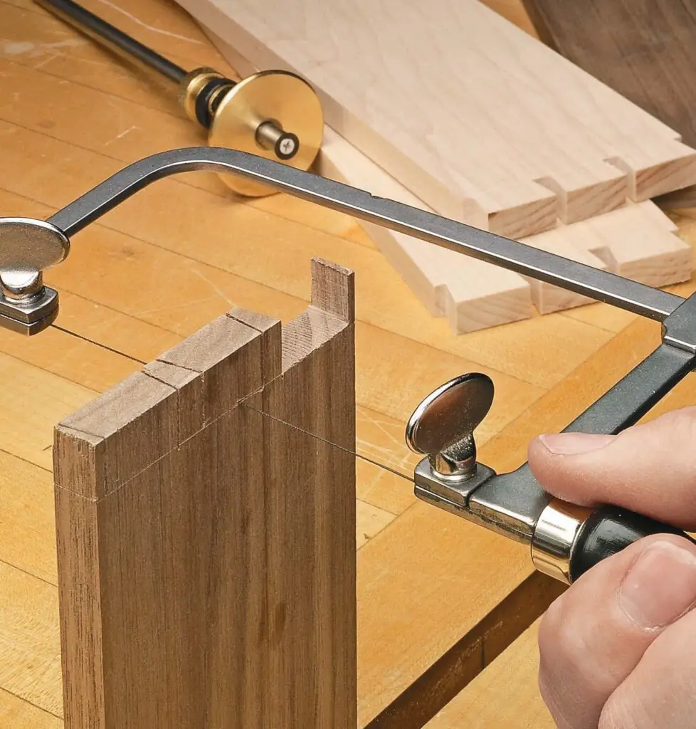 use a coping saw in a straight line