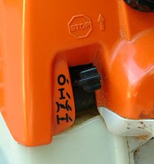 How to Start a Stihl Chainsaw in 13 Easy Steps 6 stihl chainsaw master controller