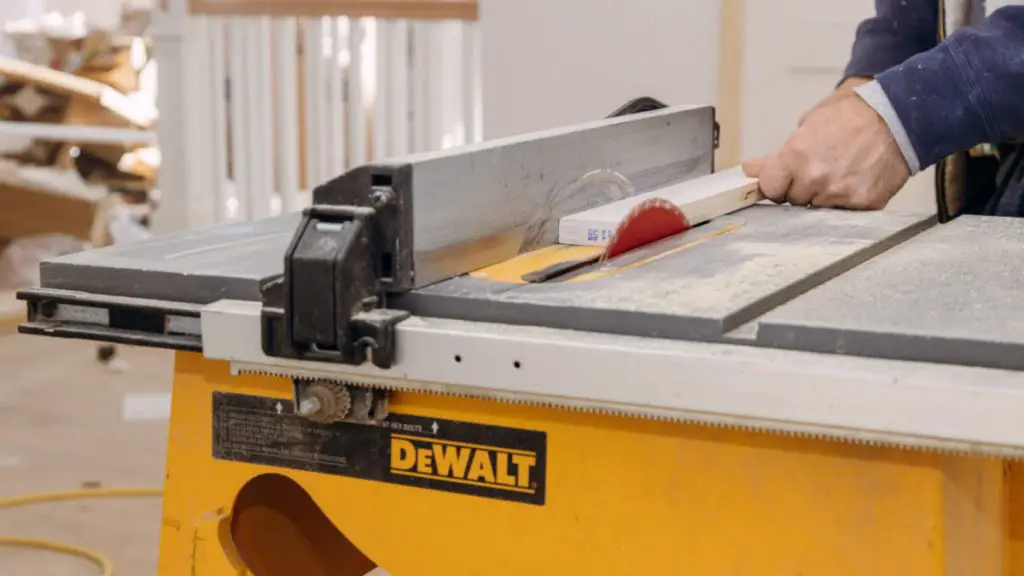 What is a Table Saw? Design Features and Uses 2 table saw in use, source: simplemost