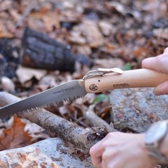 Testing Opinel Folding Saw by cutting a branch