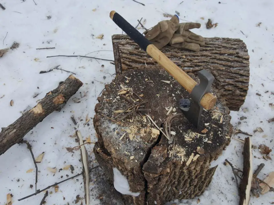 Testing CRKT Chogan with a chopping block