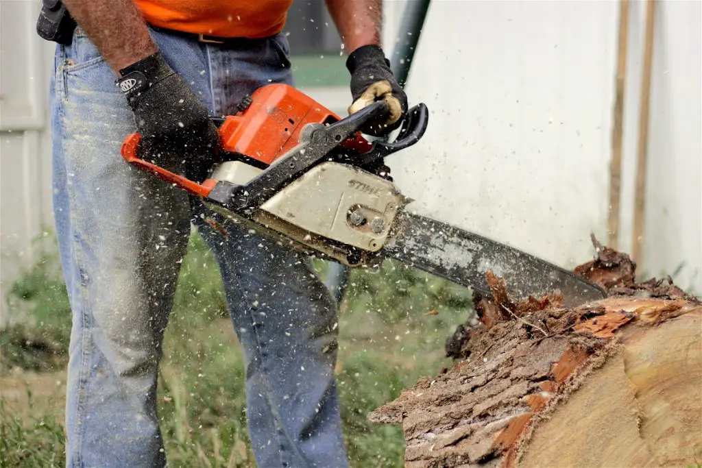 using a chainsaw in the rain