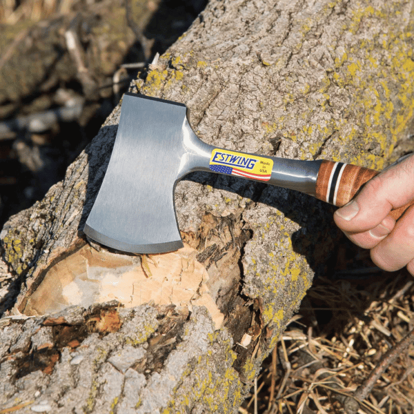 estwing-sportsmans-axe-in-use